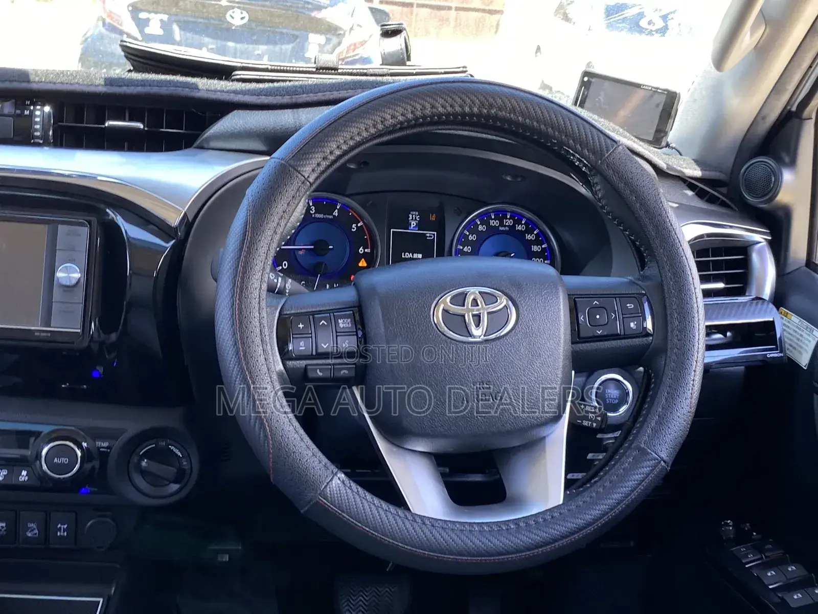 Toyota Hilux 2018 White