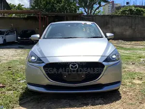Mazda Demio 2018 Silver