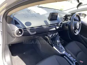 Mazda Demio 2018 Silver