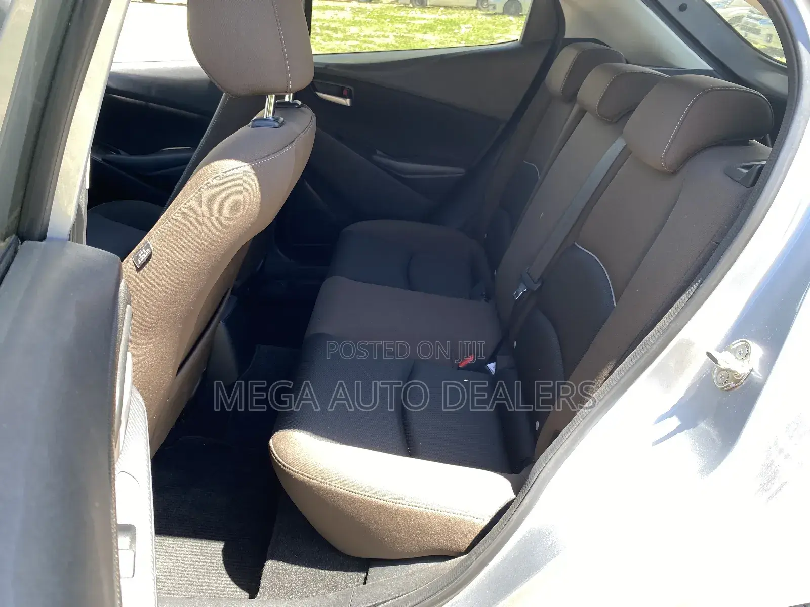 Mazda Demio 2018 Silver