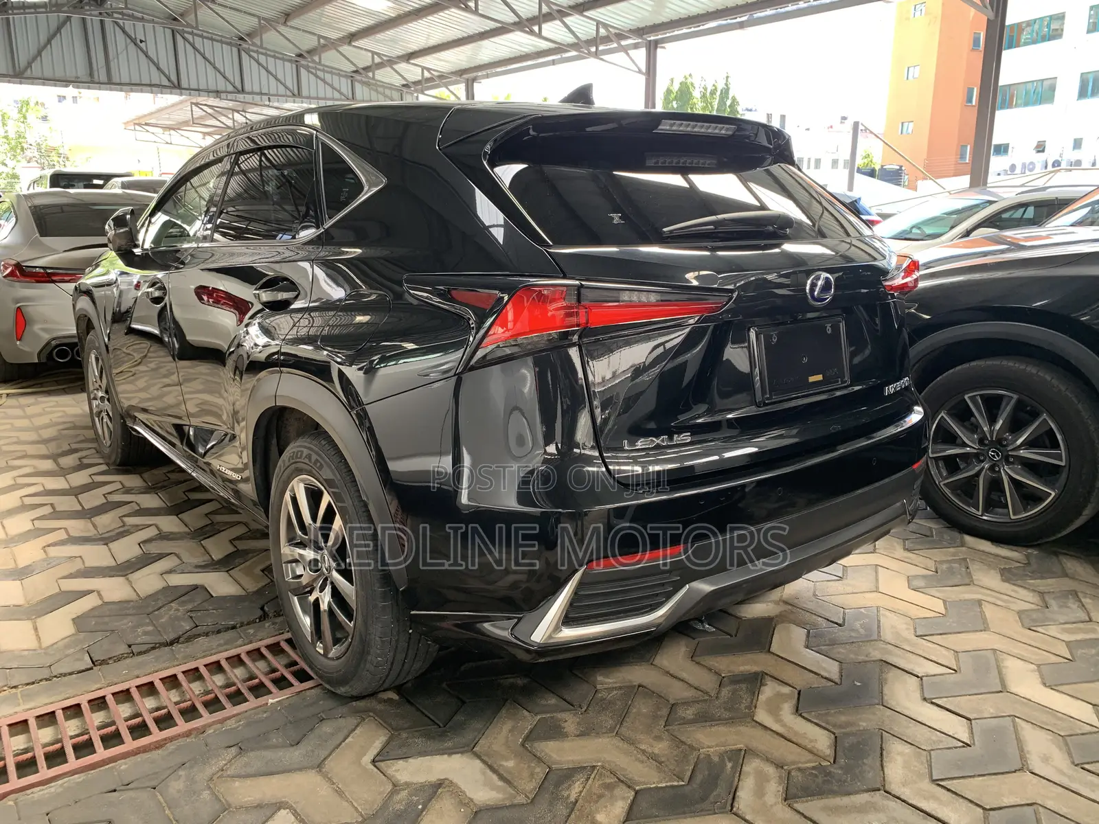 Lexus NX 300h Base 4x4 (2.5L 4cyl 2A) 2018 Black