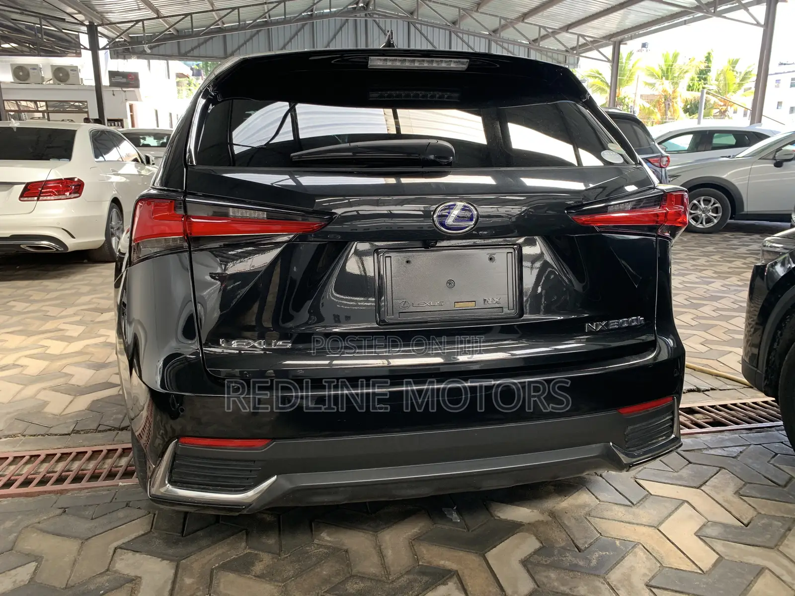 Lexus NX 300h Base 4x4 (2.5L 4cyl 2A) 2018 Black