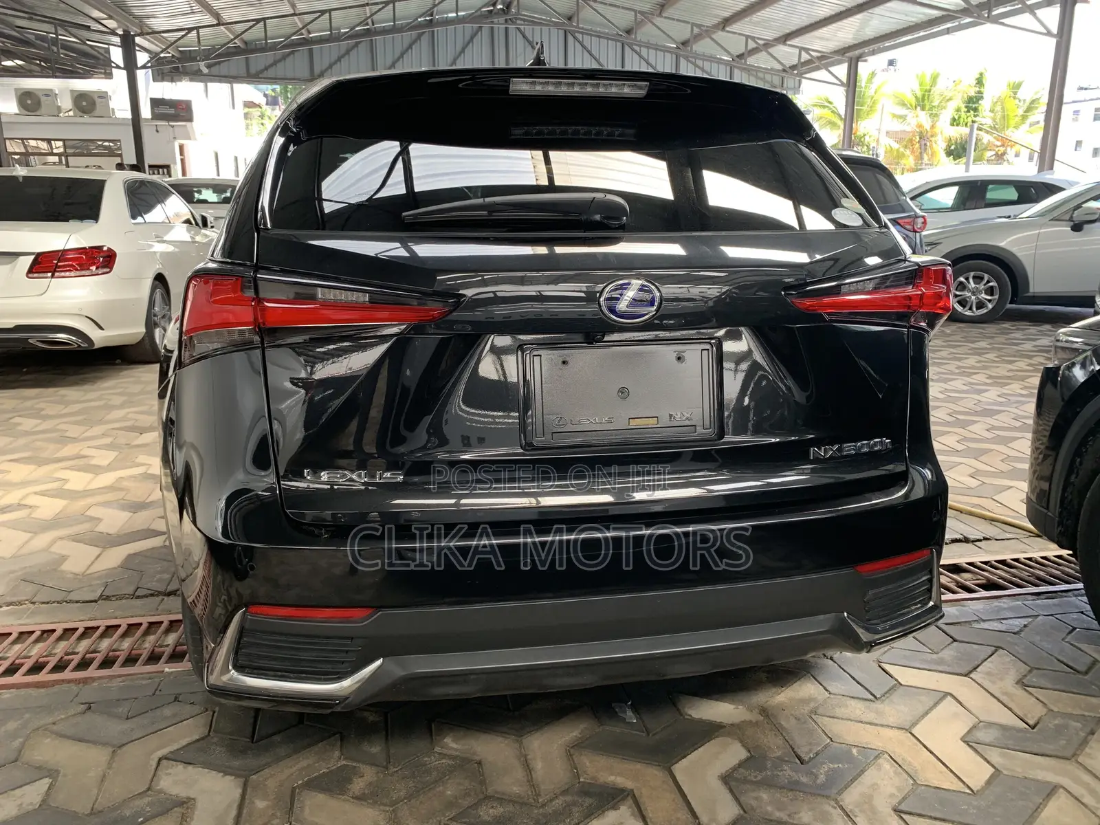 Lexus NX 300h Base 4x4 (2.5L 4cyl 2A) 2018 Black