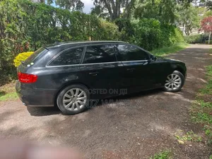 Audi A4 2.0T Premium 2011 Black