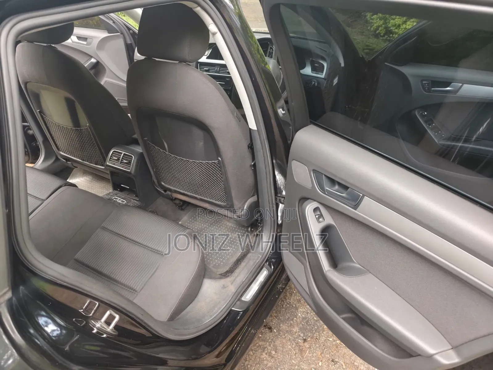 Audi A4 2.0T Premium 2011 Black