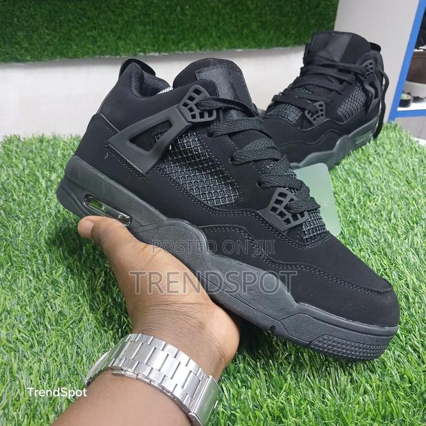 Jordan 4 Black Cat - thumbnail 3