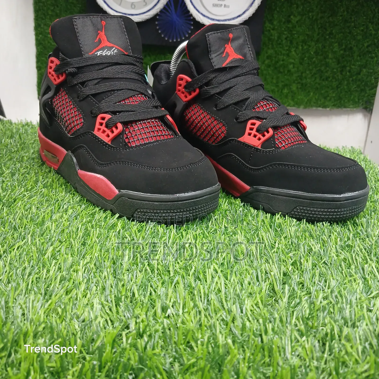 Jordan 4 Thunder Red Size 37_45