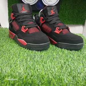 Jordan 4 Thunder Red Size 37_45