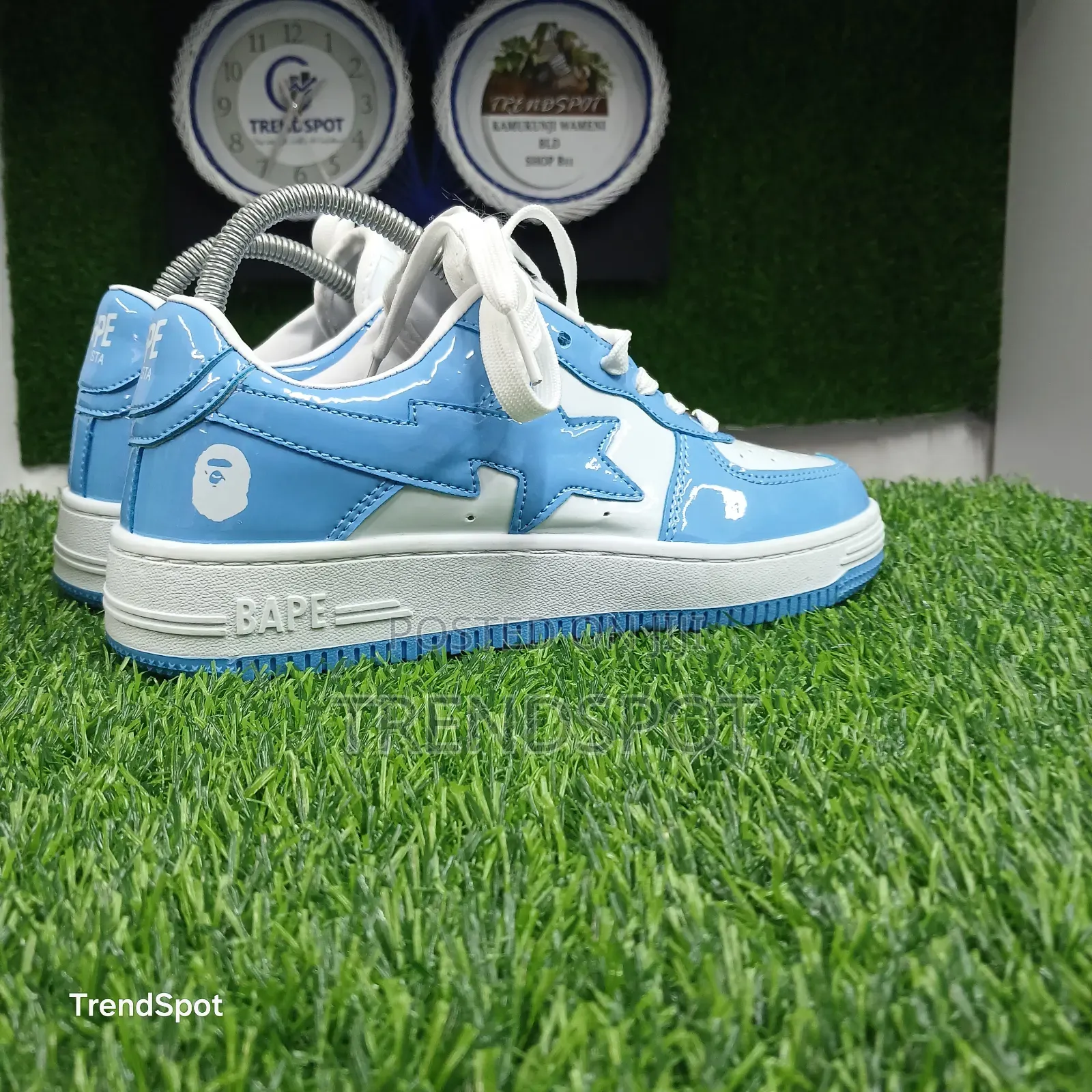 Bapestar 
Blue White 
Sizes 37-45