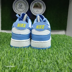 Sb Dunk
Blue White 
Sizes 36-45
