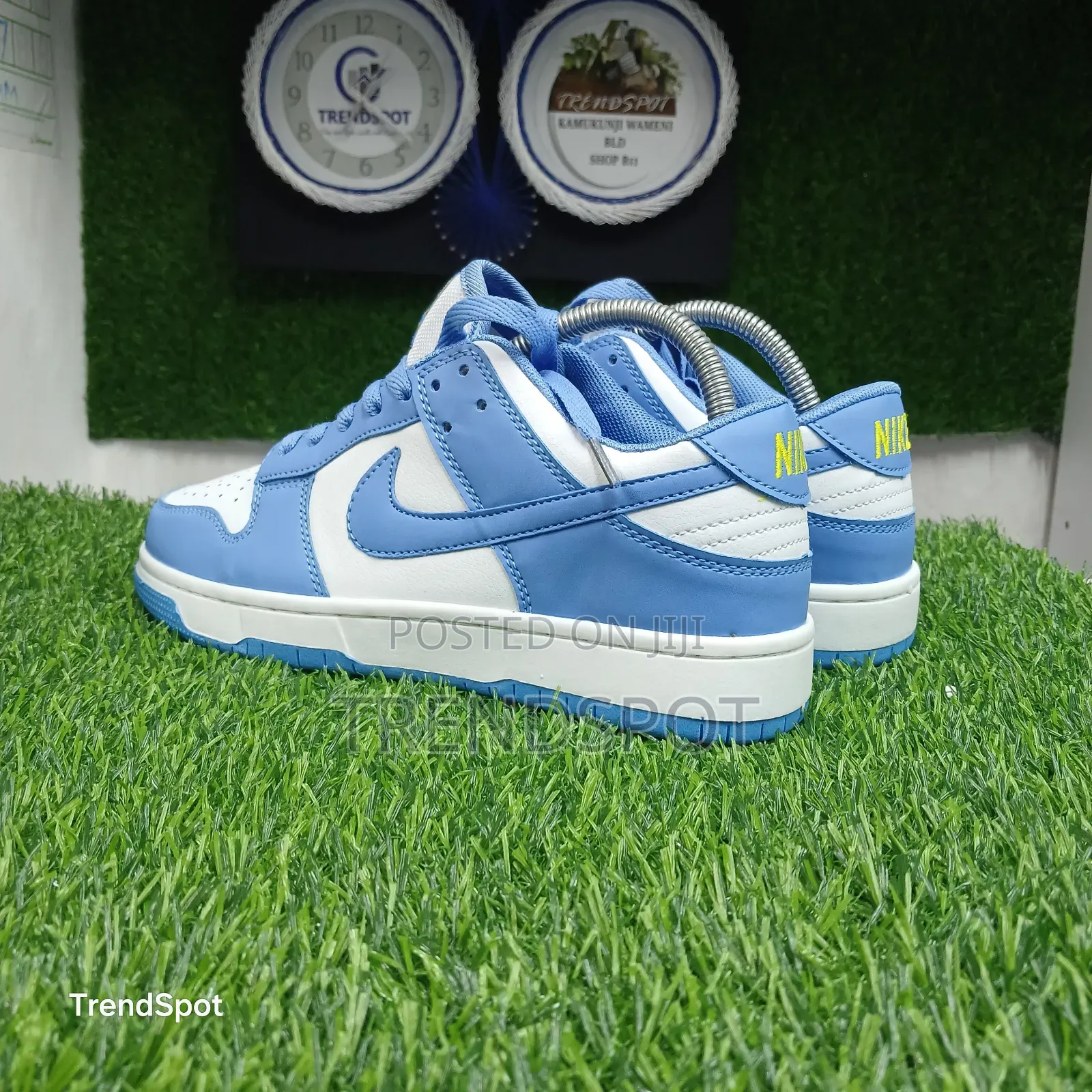 Sb Dunk
Blue White 
Sizes 36-45