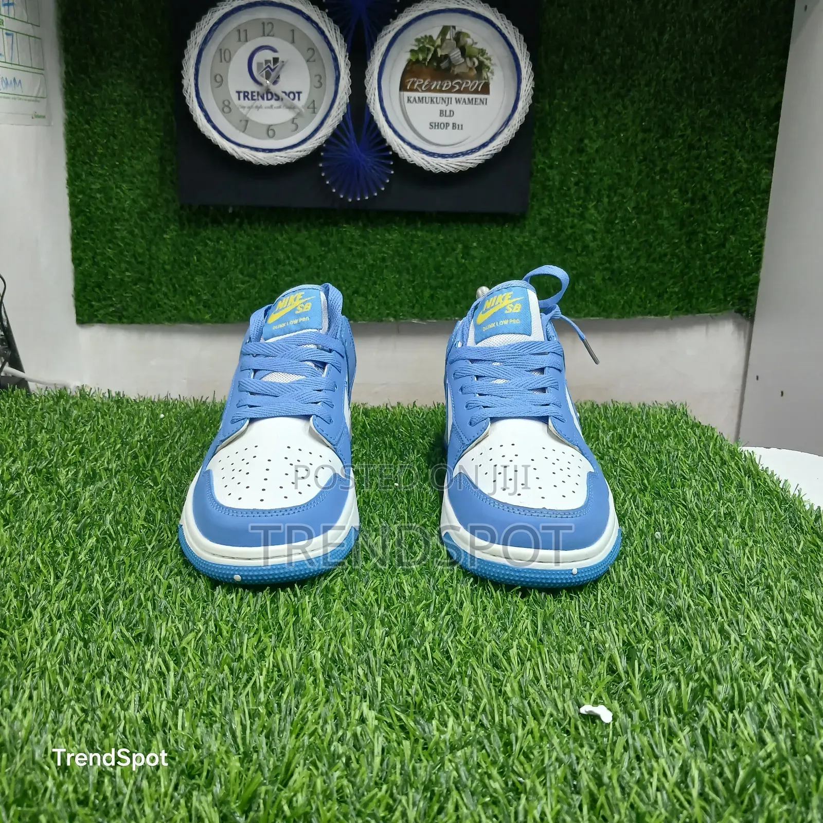 Sb Dunk
Blue White 
Sizes 36-45