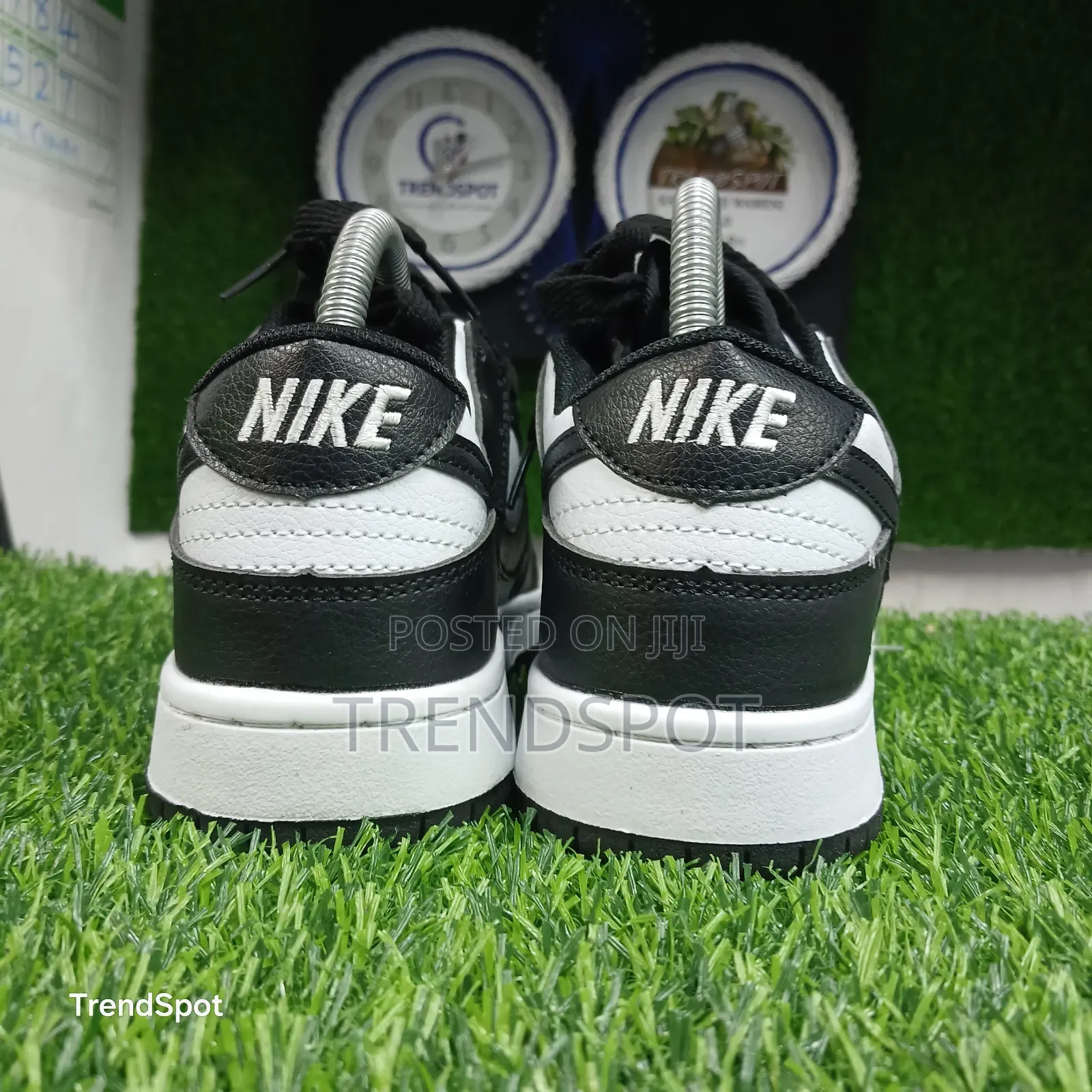 Sb Dunk
Black White