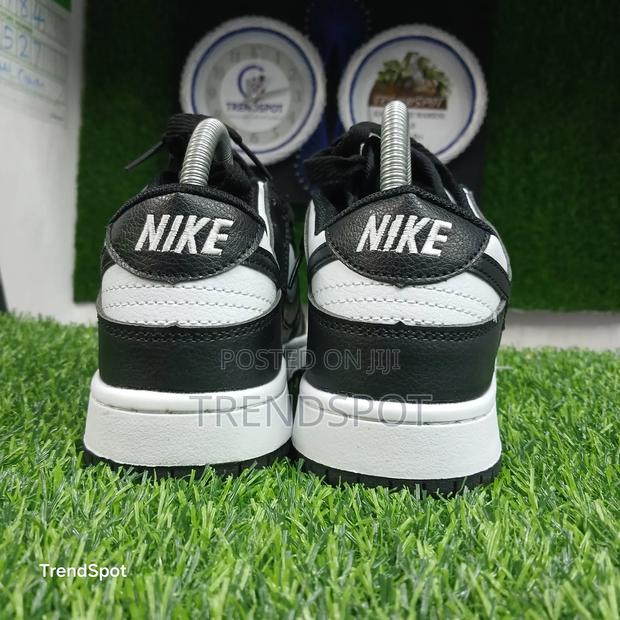 Sb Dunk
Black White - thumbnail 5