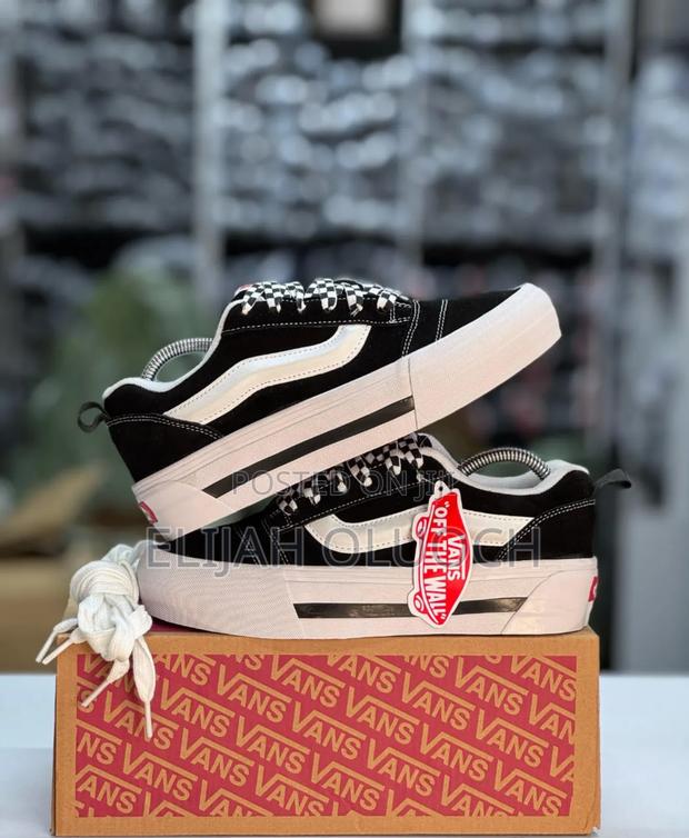Vans Knu Skool VLT Lx Suede
Sizes : 39_45
KSH