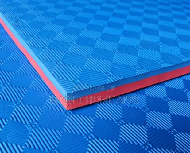 Interlocking Floor Mat - thumbnail 3