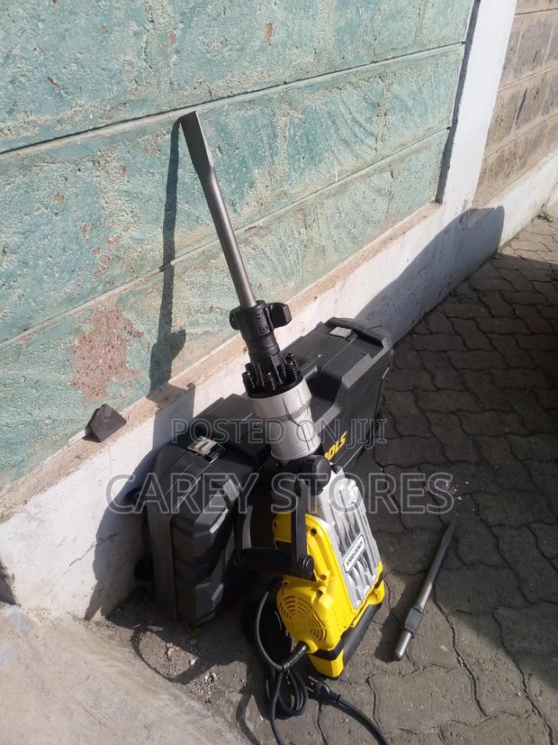 Demolition Hammer -