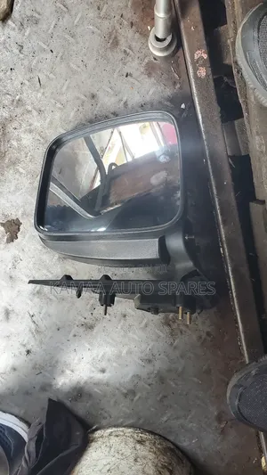 Toyota Hiace 7l Right Side Mirror