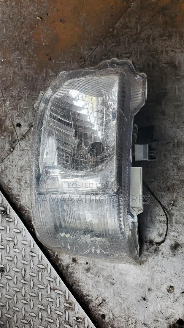 Toyota Hiace 7l Healights - thumbnail 2
