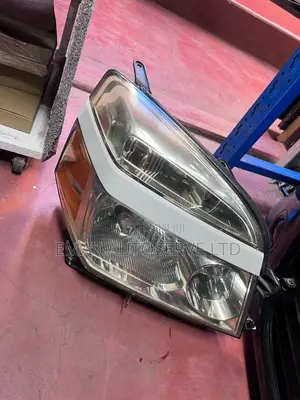 Headlight Voxy 2005 Xenon