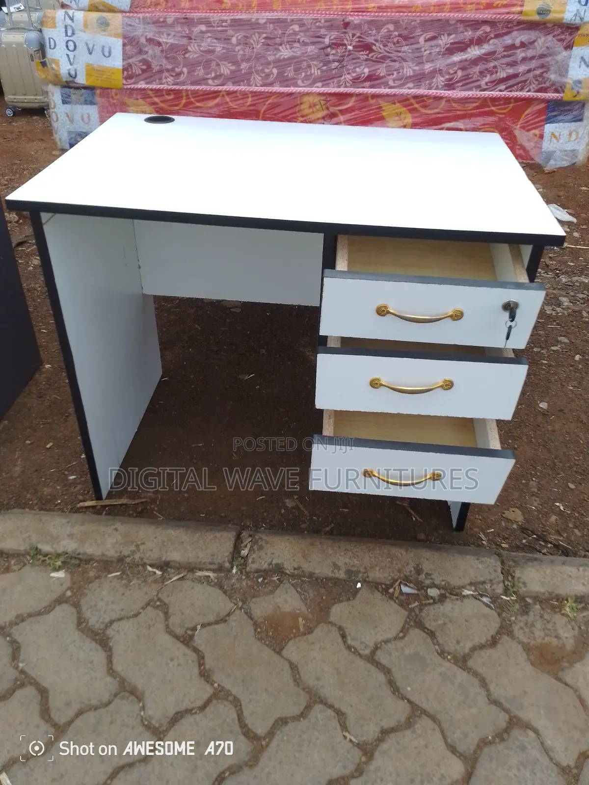 Pure White 1.2 M Office Table