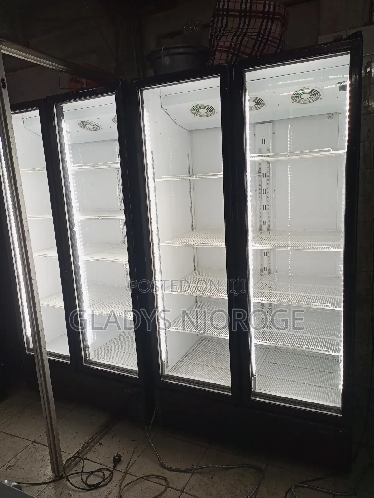 Commercial Display Fridge (Clean $Smart)