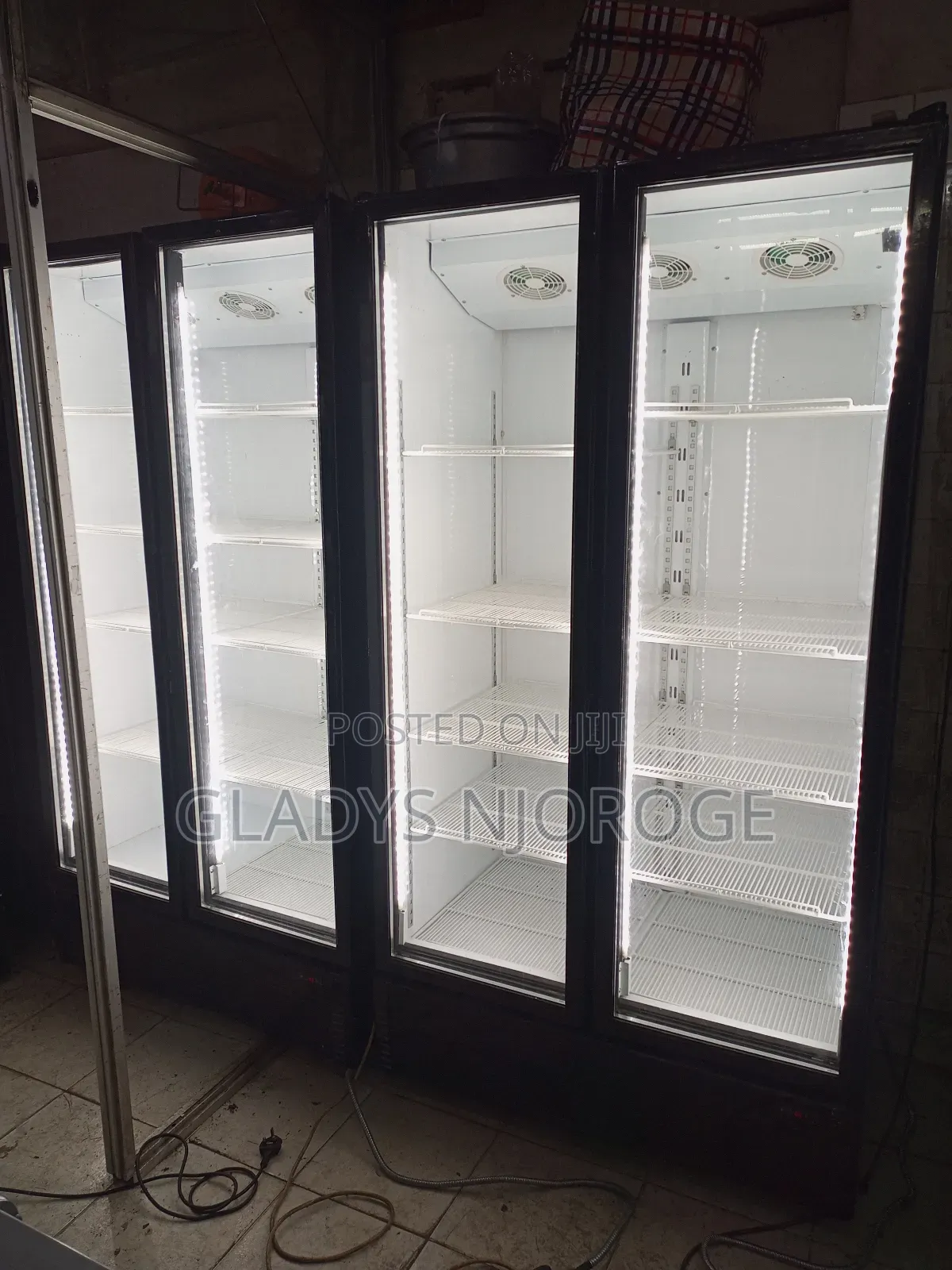 Commercial Display Fridge (Clean $Smart)