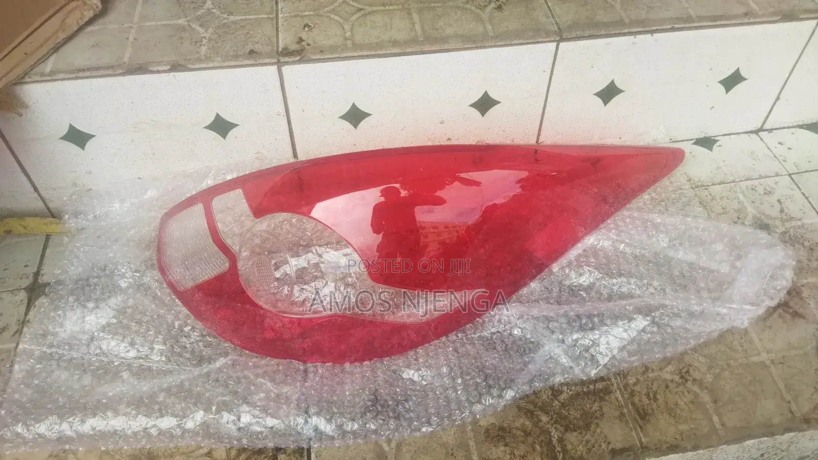 Nissan Tiida Station Wagon Headlight Lens