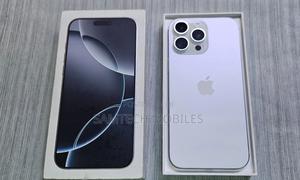 Apple iPhone 16 Pro Max 256 GB Gray - thumbnail 2