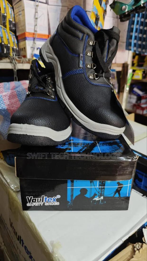 Safety Boots Vaultex Boots - main view