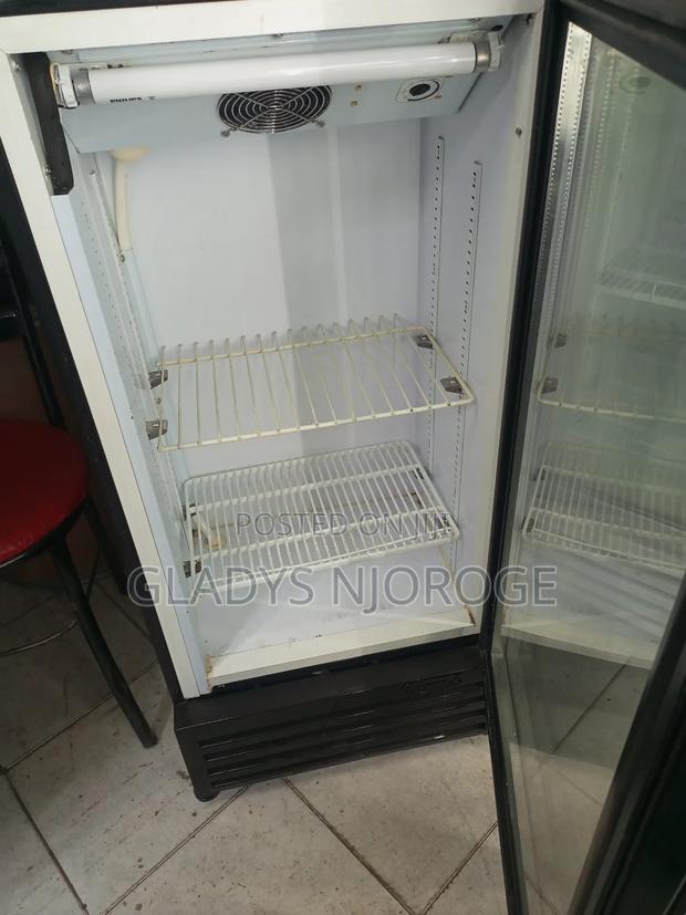 Medium Display Fridge 100l - thumbnail 4