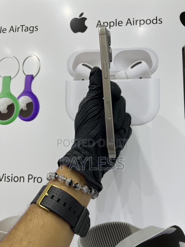 Apple iPhone 16 Pro 512 GB Gray - thumbnail 4