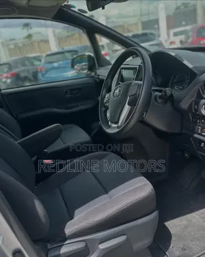 Toyota Noah 2.0 AWD (7 Seater) 2018 Silver