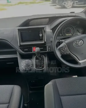 Toyota Noah 2.0 AWD (7 Seater) 2018 Silver