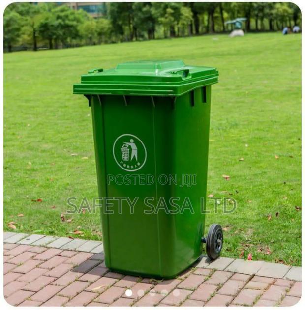 240lgarbage Bin/Waste Bin - main view