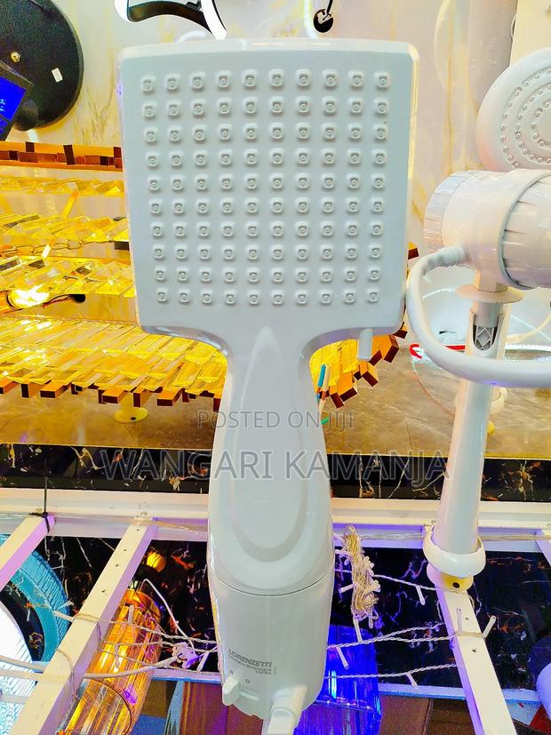 Loren Shower - main view