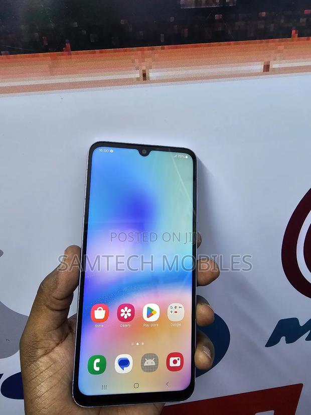 Samsung Galaxy A05s 128 GB Silver - main view