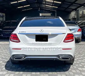 Mercedes-Benz E220 2017 Off white