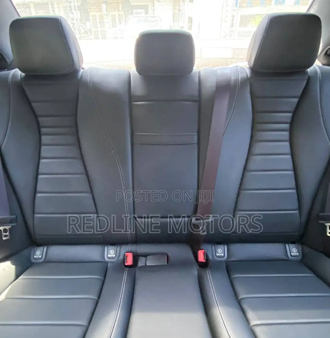 Mercedes-Benz E220 2017 Off white