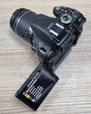 Nikon D5200 Digital SLR Camera Kit With 18-55mm Lens