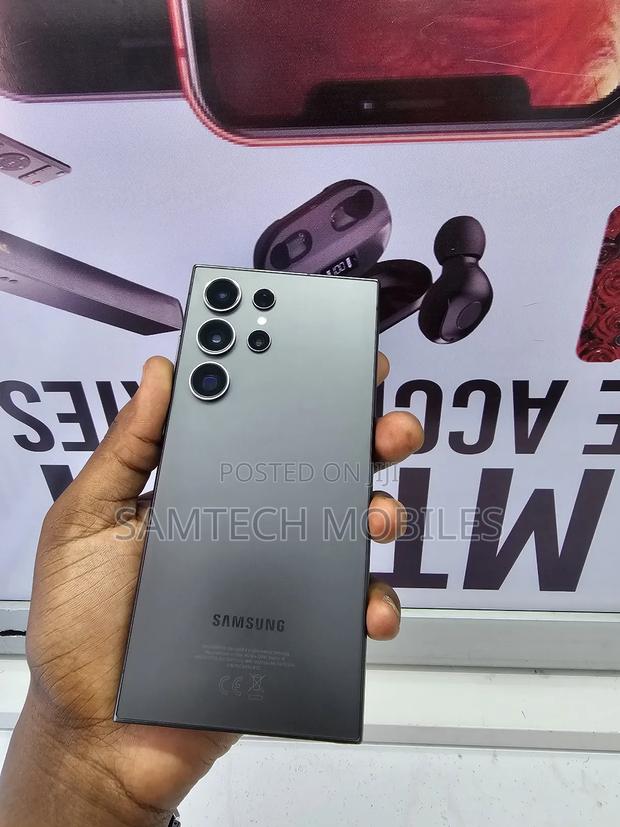 Samsung Galaxy S24 Ultra 256 GB Gray - main view