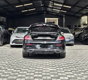 Mercedes-Benz C180 2017 Matt Black