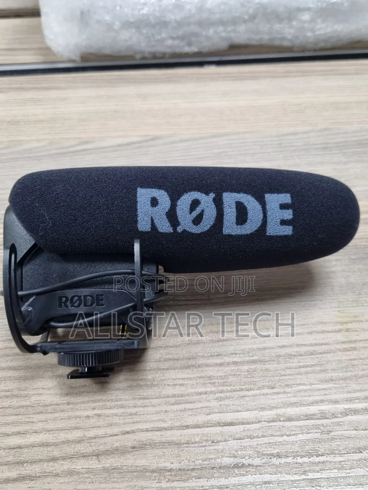 Rode Videomic Pro Camera-Mount Shotgun Microphone