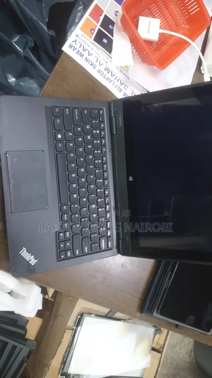 Laptop Lenovo Yoga 11e 4GB Intel Celeron SSD 128GB