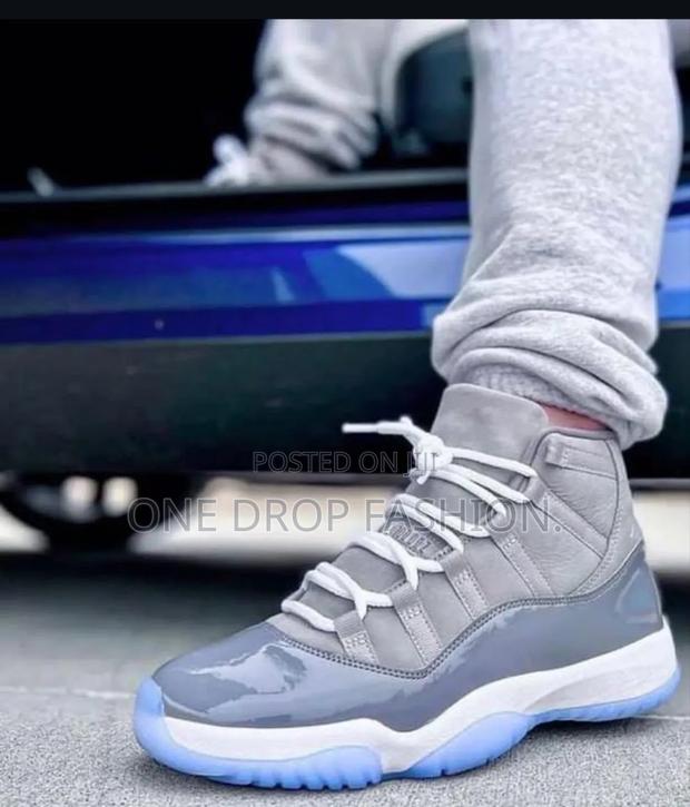 Cool Grey Jordan 11 - thumbnail 2