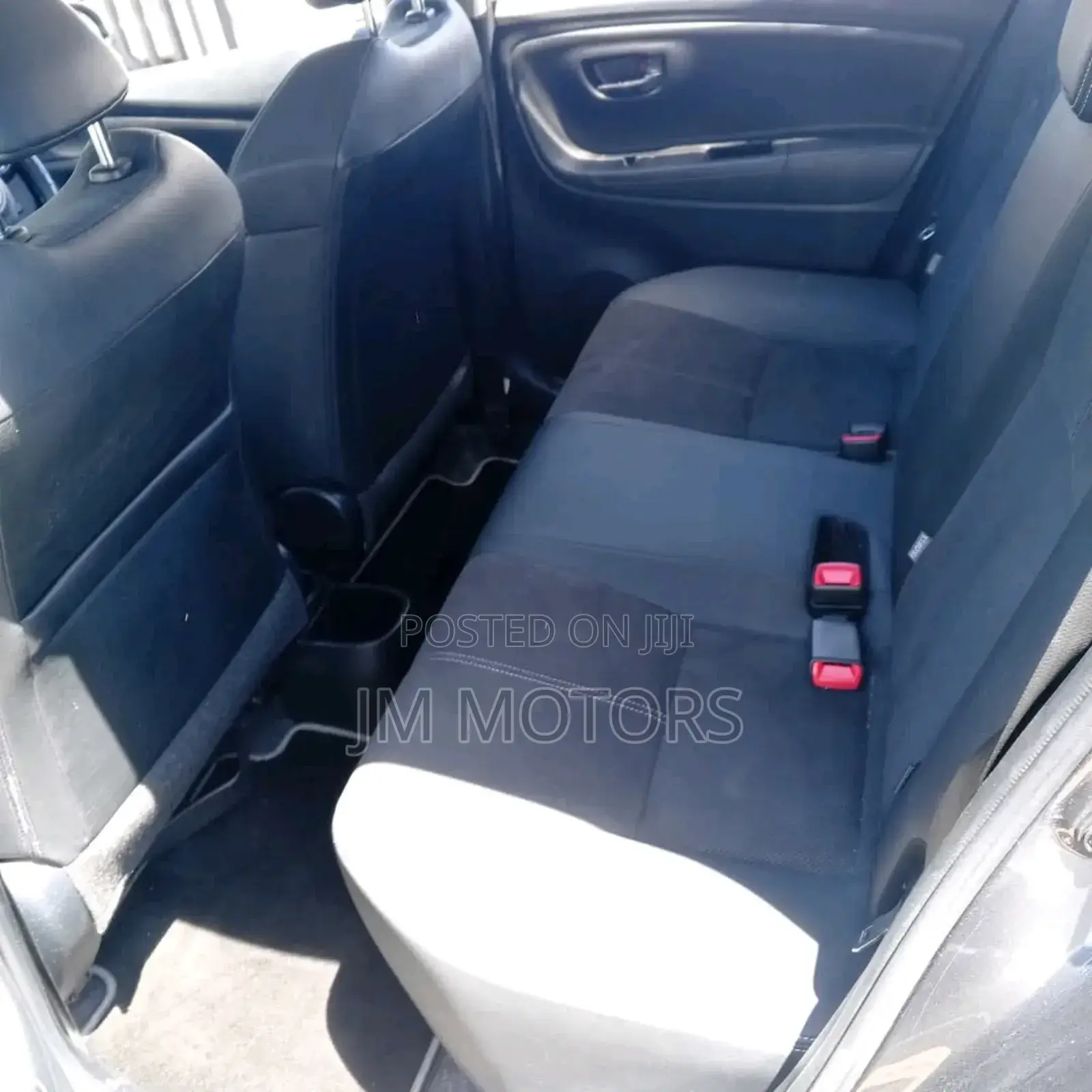 Toyota Vitz 2018 Gray