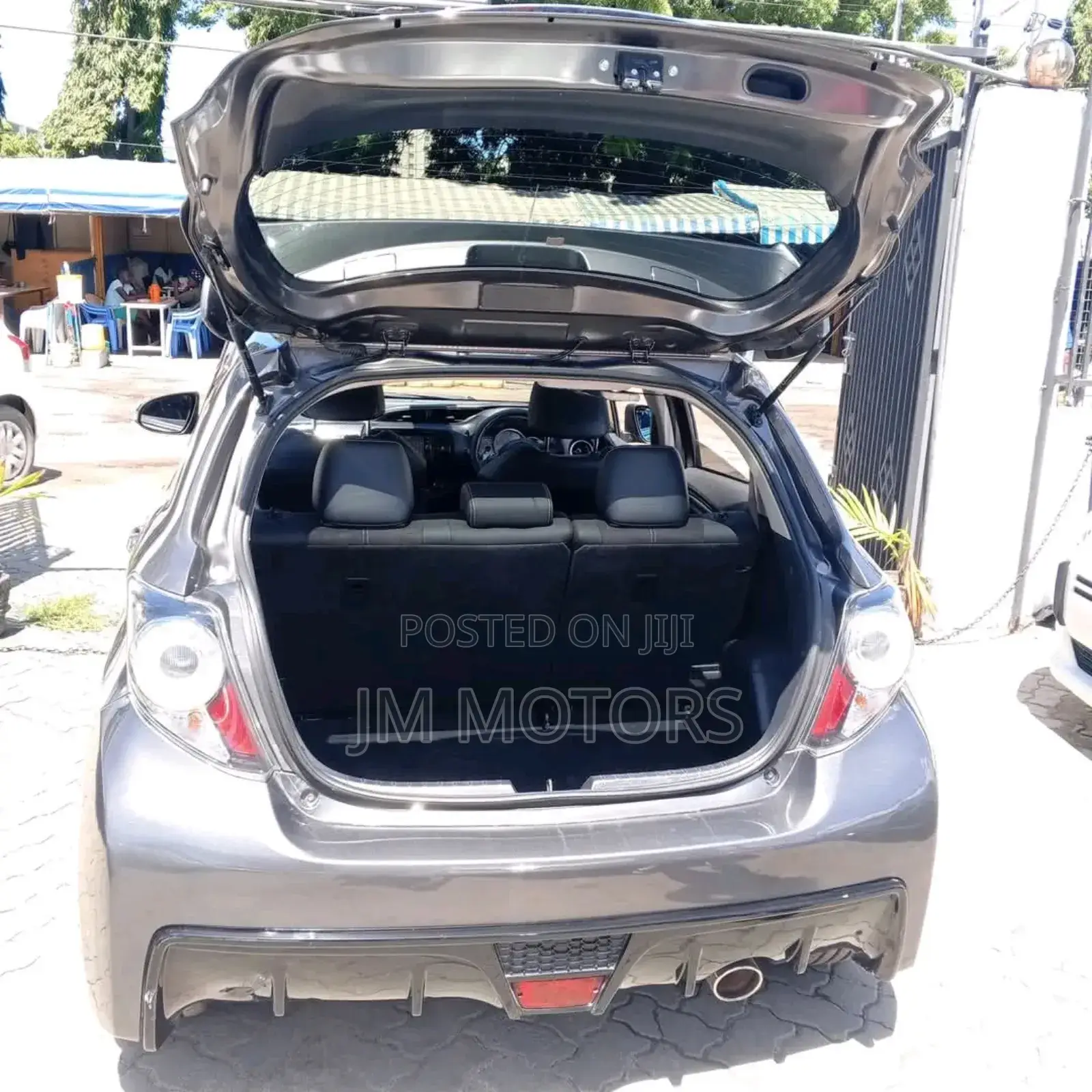 Toyota Vitz 2018 Gray