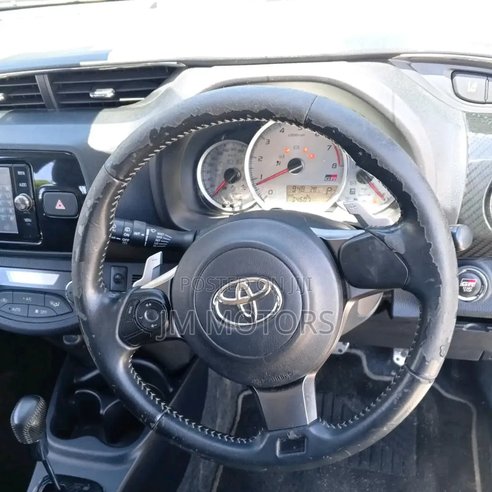 Toyota Vitz 2018 Gray