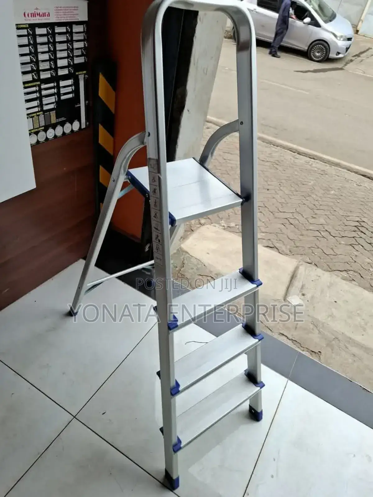4 Steps Aluminum Ladder