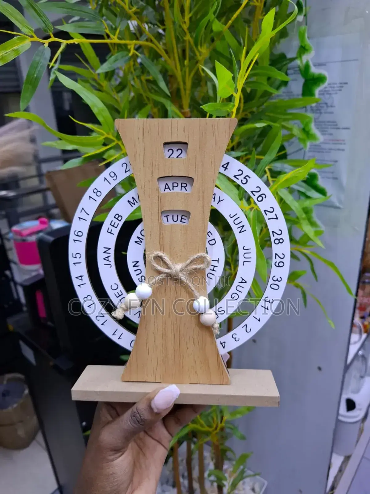 Wooden Perpetual Home//Office Calender
